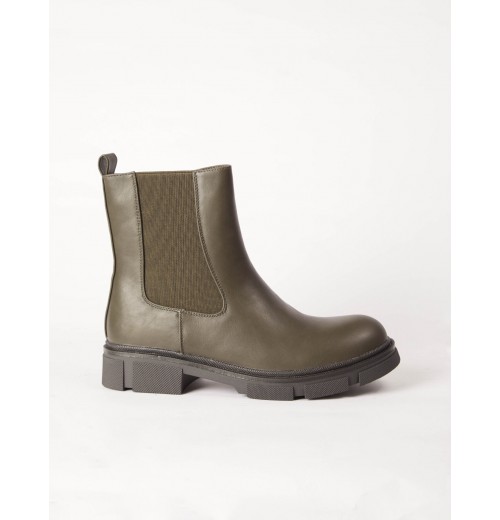 Classic Chelsea Boot Classic Chelsea Boot