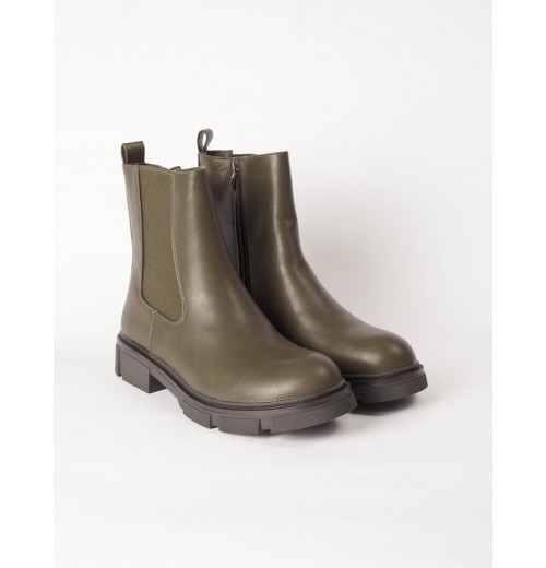 Classic Chelsea Boot Classic Chelsea Boot